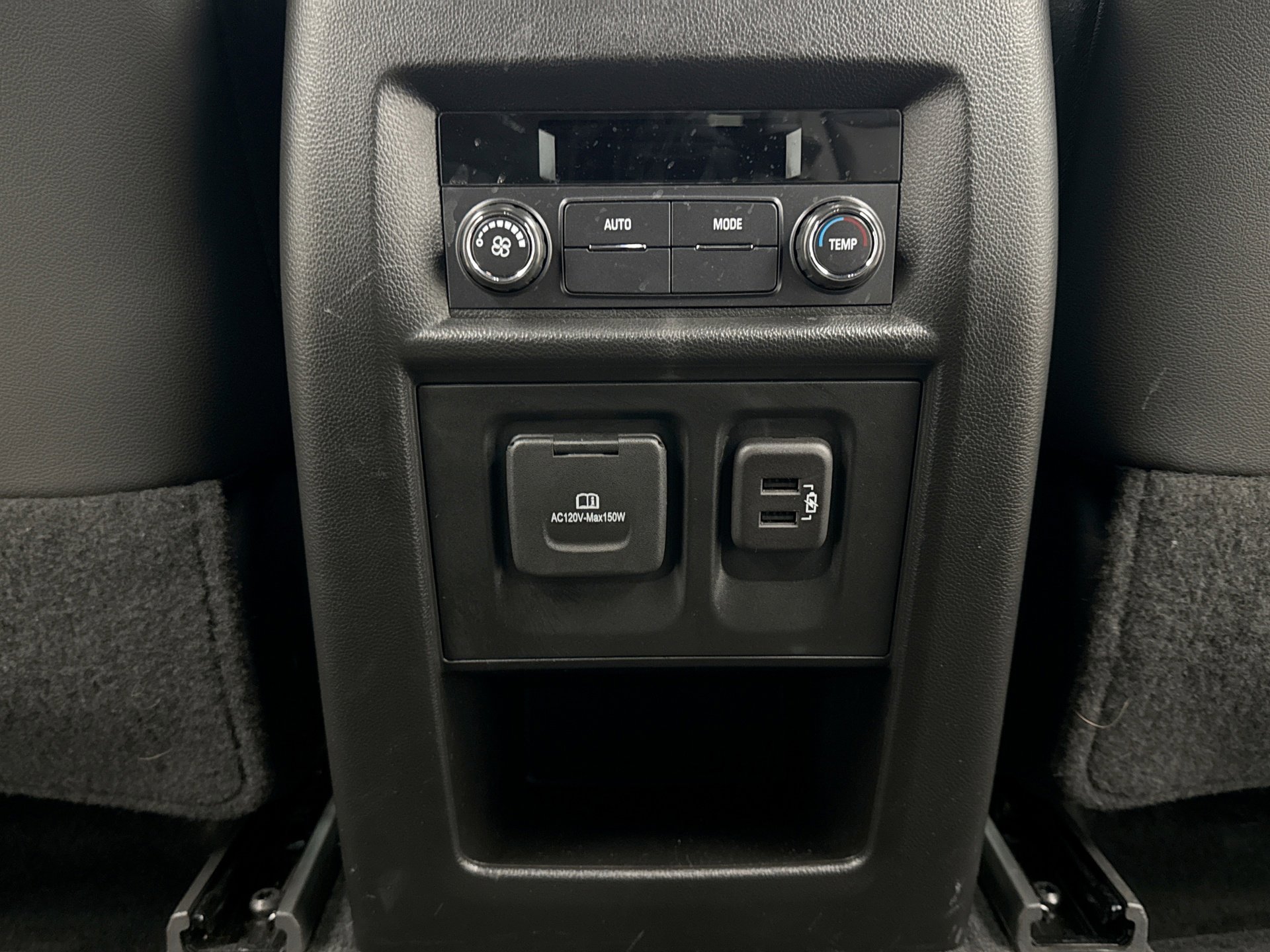 Used 2023 Chevrolet Traverse RS image 21