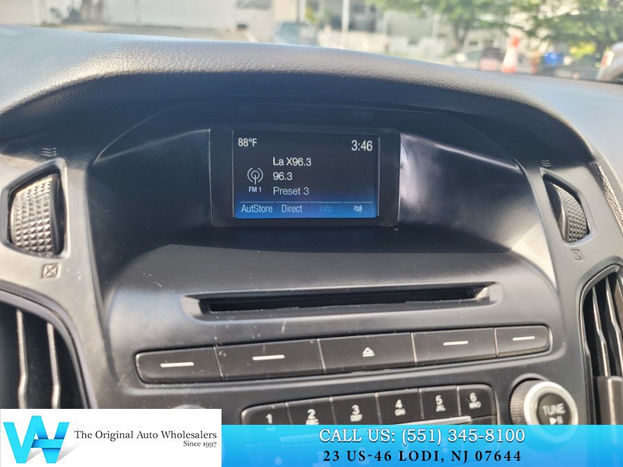 Used 2016 Ford Focus SE FWD image 19