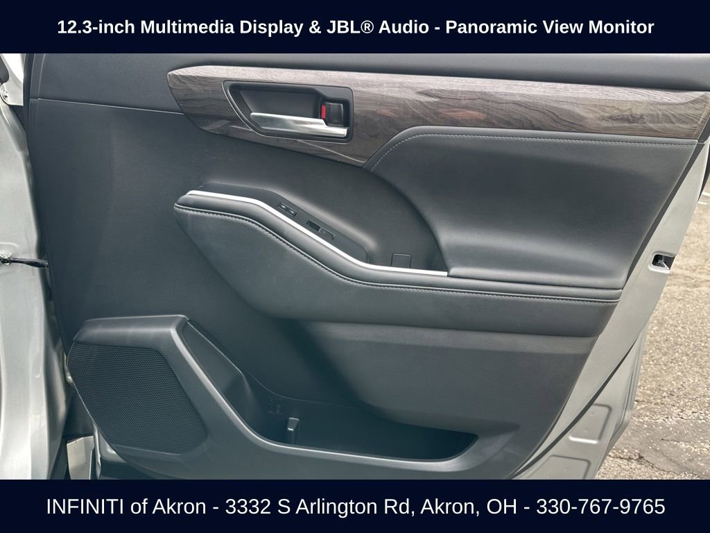 Used 2022 Toyota Highlander Limited AWD/4WD image 23