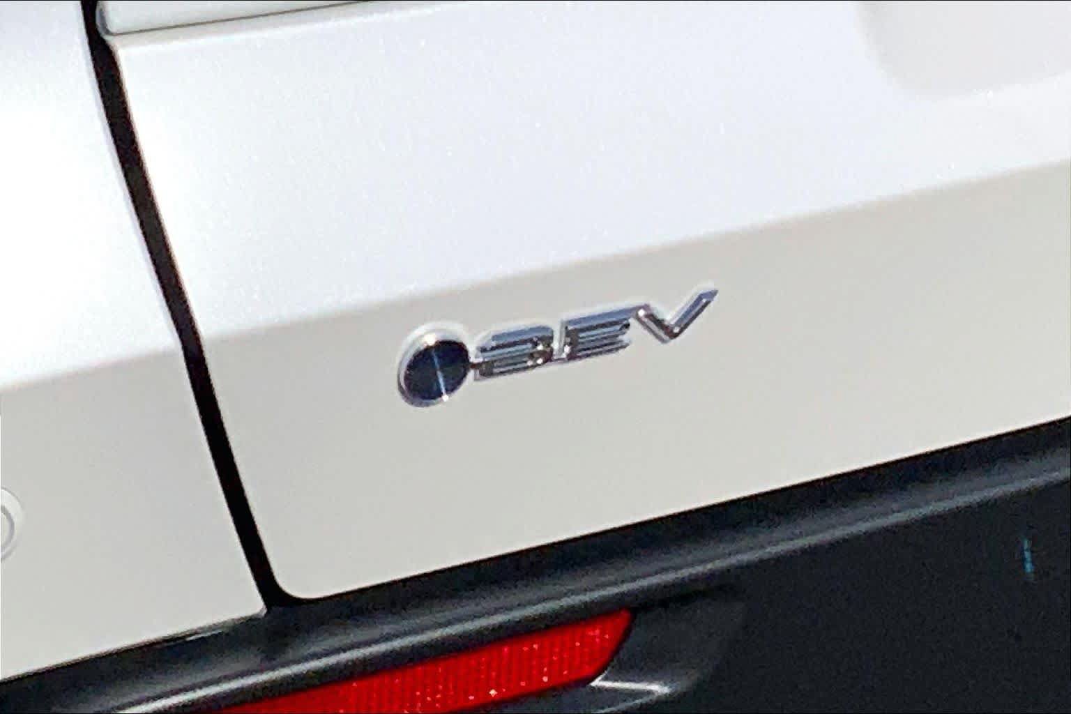 New 2026 Toyota bZ FWD image 17