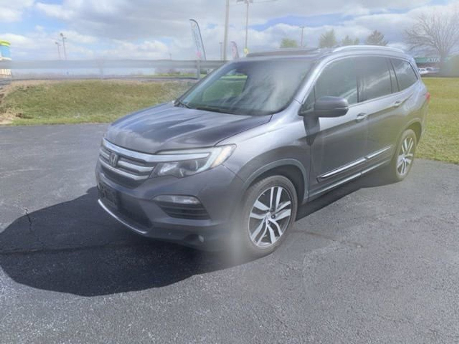 Used 2016 Honda Pilot Elite image 3