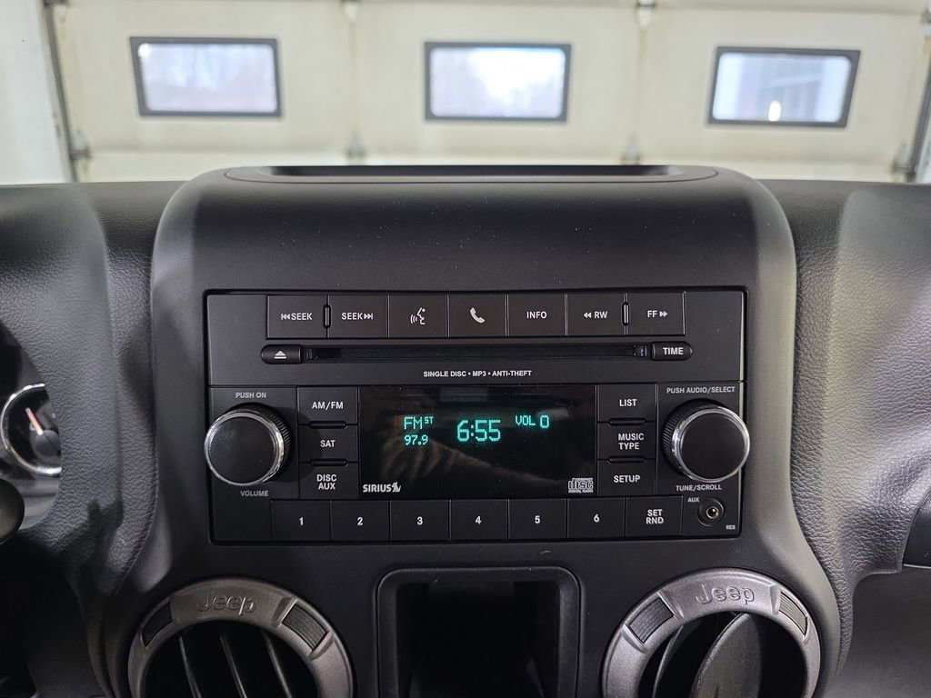 Used 2018 Jeep Wrangler Willys Wheeler image 21