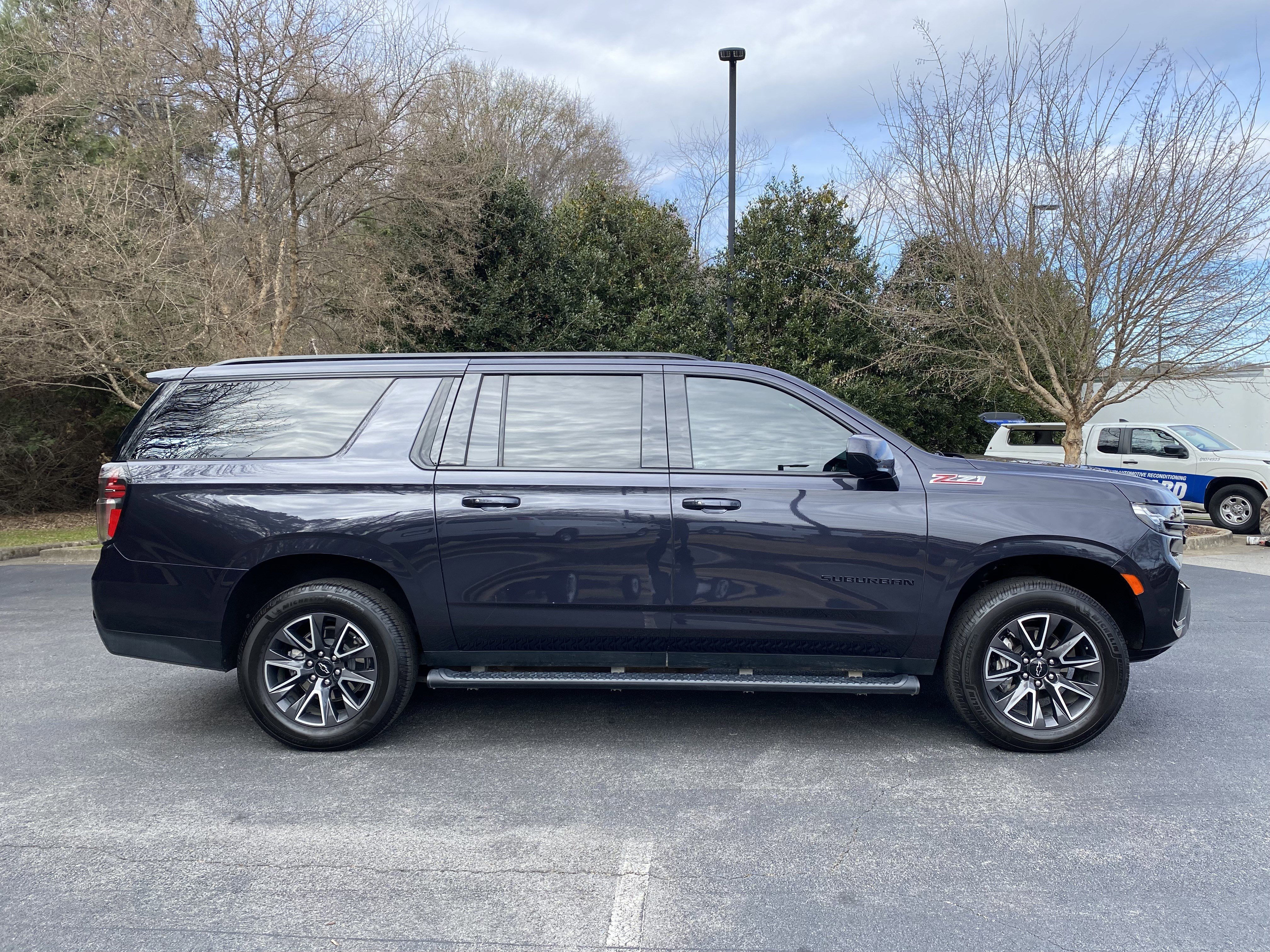 Used 2023 Chevrolet Suburban Z71 AWD/4WD image 11