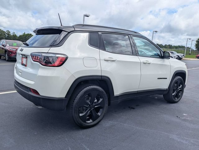 Used 2021 Jeep Compass Latitude w/ Sun and Sound Group AWD/4WD image 3