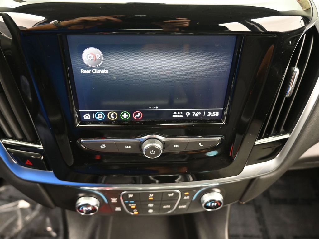 Used 2021 Chevrolet Traverse LS image 21