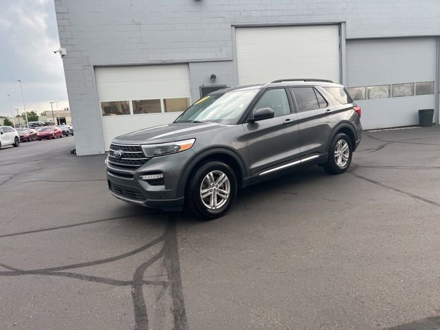 Used 2023 Ford Explorer XLT w/ Equipment Group 202A image 17