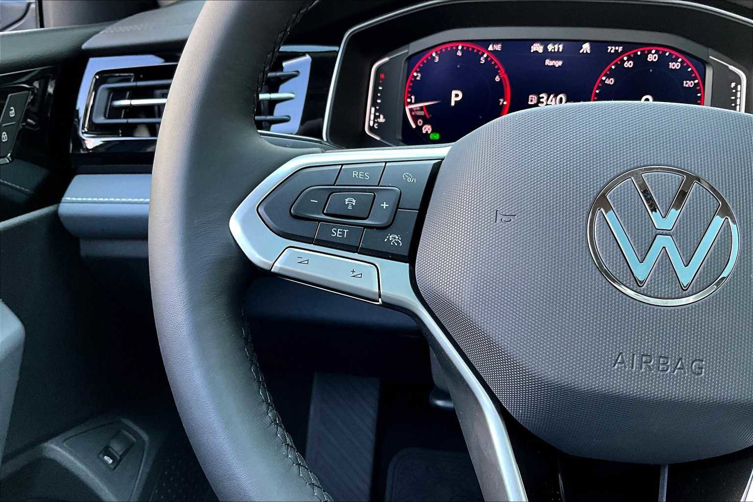 New 2025 Volkswagen Jetta SEL image 17