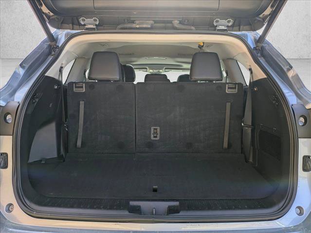 Used 2020 Toyota Highlander XLE image 6