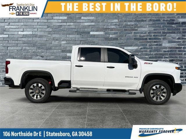 Used 2025 Chevrolet Silverado 2500 Custom w/ Custom Value Package image 3