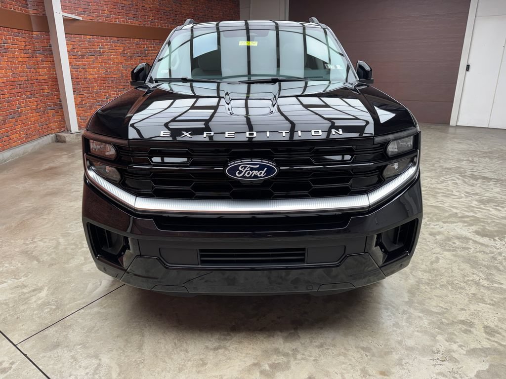 New 2027 Ford Expedition Platinum w/ Platinum Ultimate Package AWD/4WD image 9