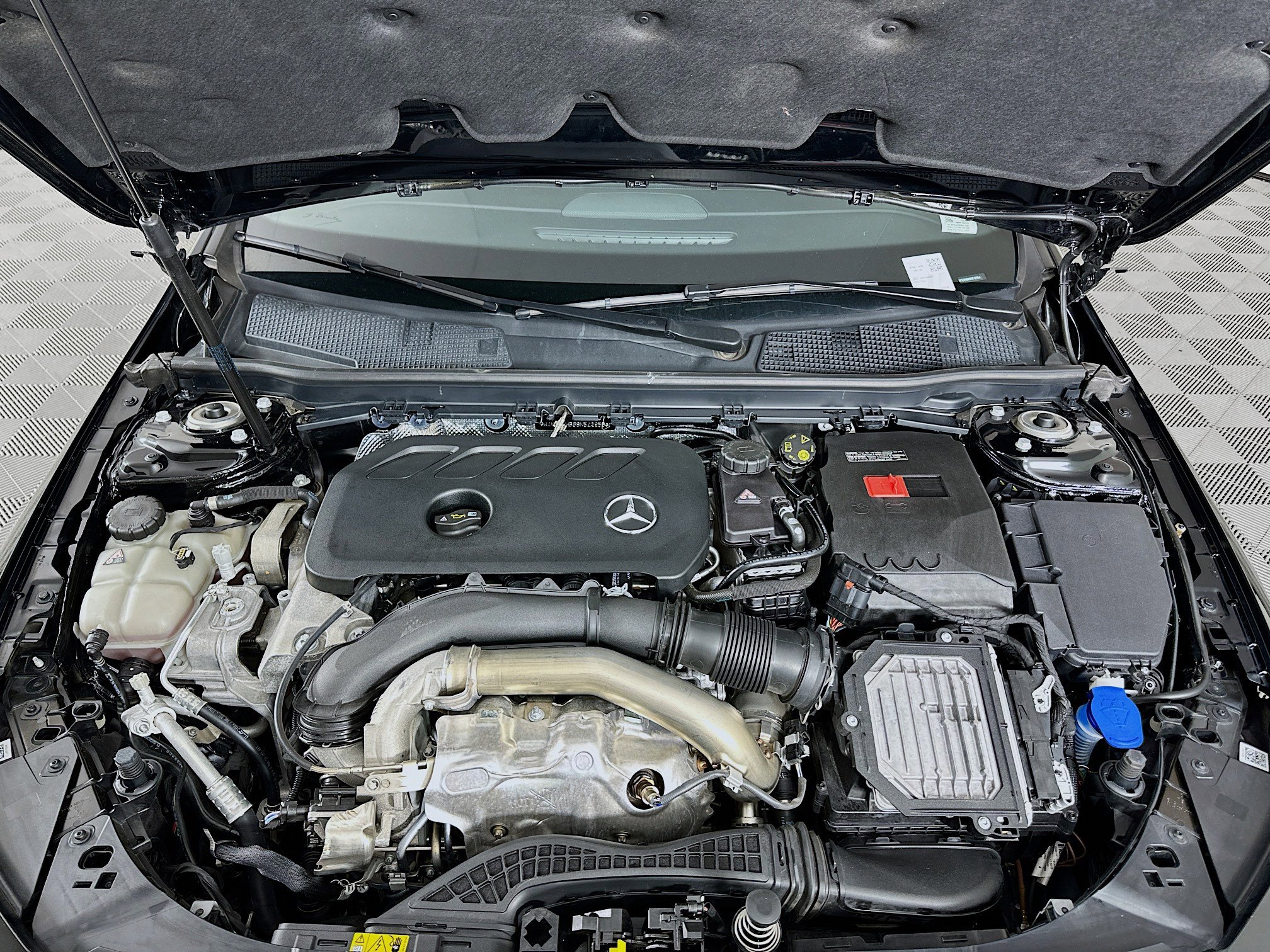 Used 2025 Mercedes-Benz CLA 250 CLA 250 image 33