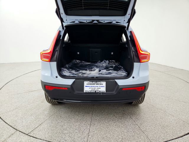 New 2026 Volvo XC40 B5 Plus w/ Protection Package Premier image 15