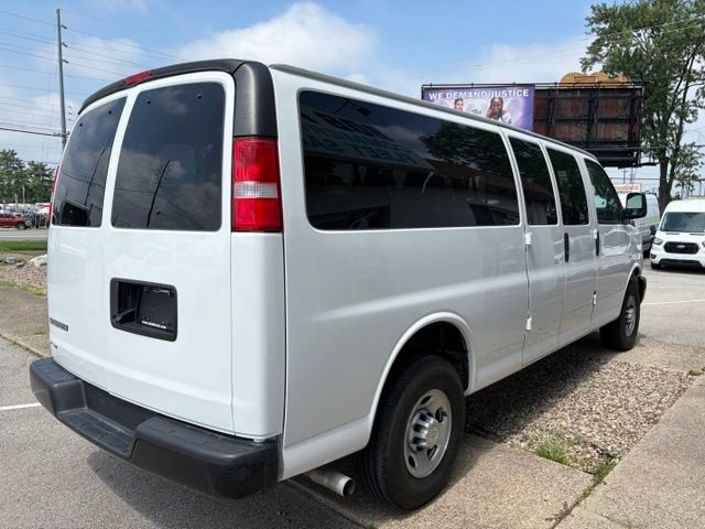 Used 2024 Chevrolet Express 3500 LS RWD image 5