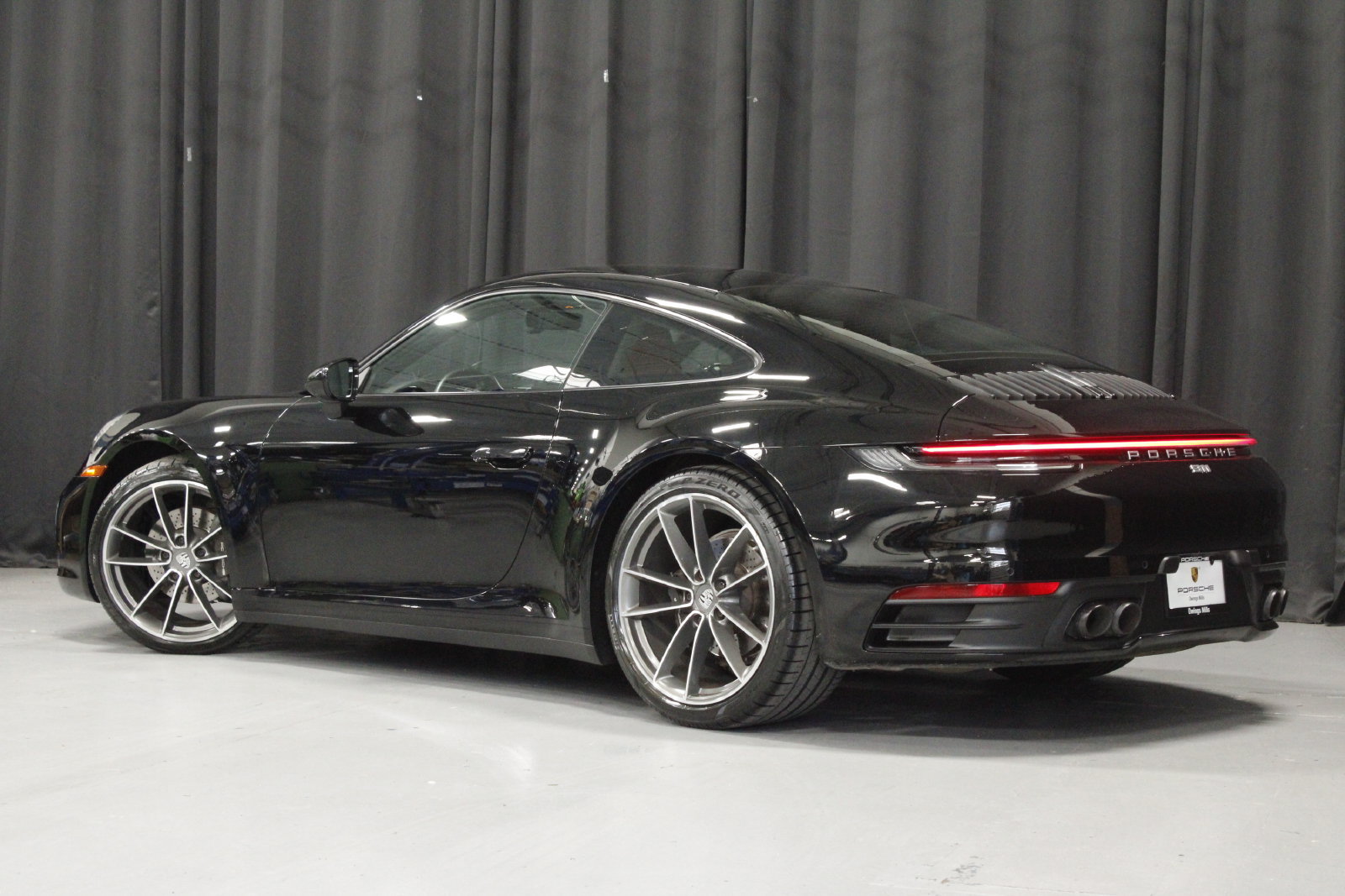 Certified 2024 Porsche 911 Carrera RWD image 3