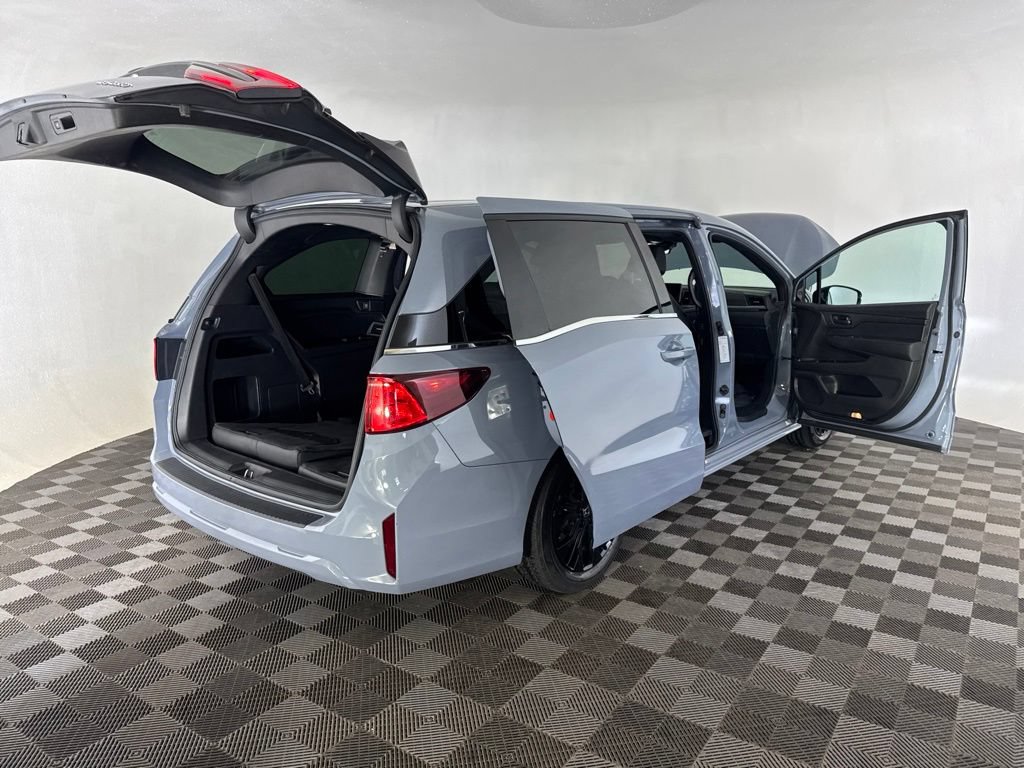 Certified 2025 Honda Odyssey Sport-L image 18