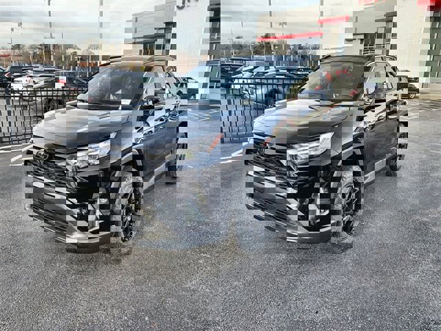 New 2025 Toyota RAV4 XLE image 4