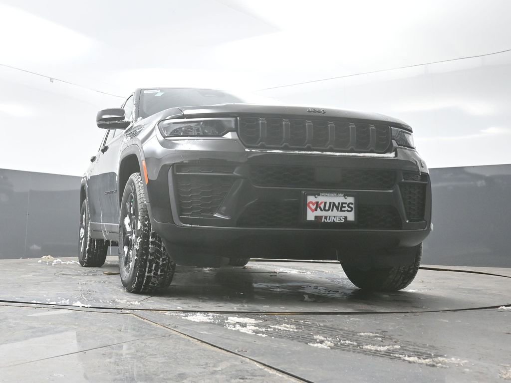 New 2026 Jeep Grand Cherokee Altitude image 40