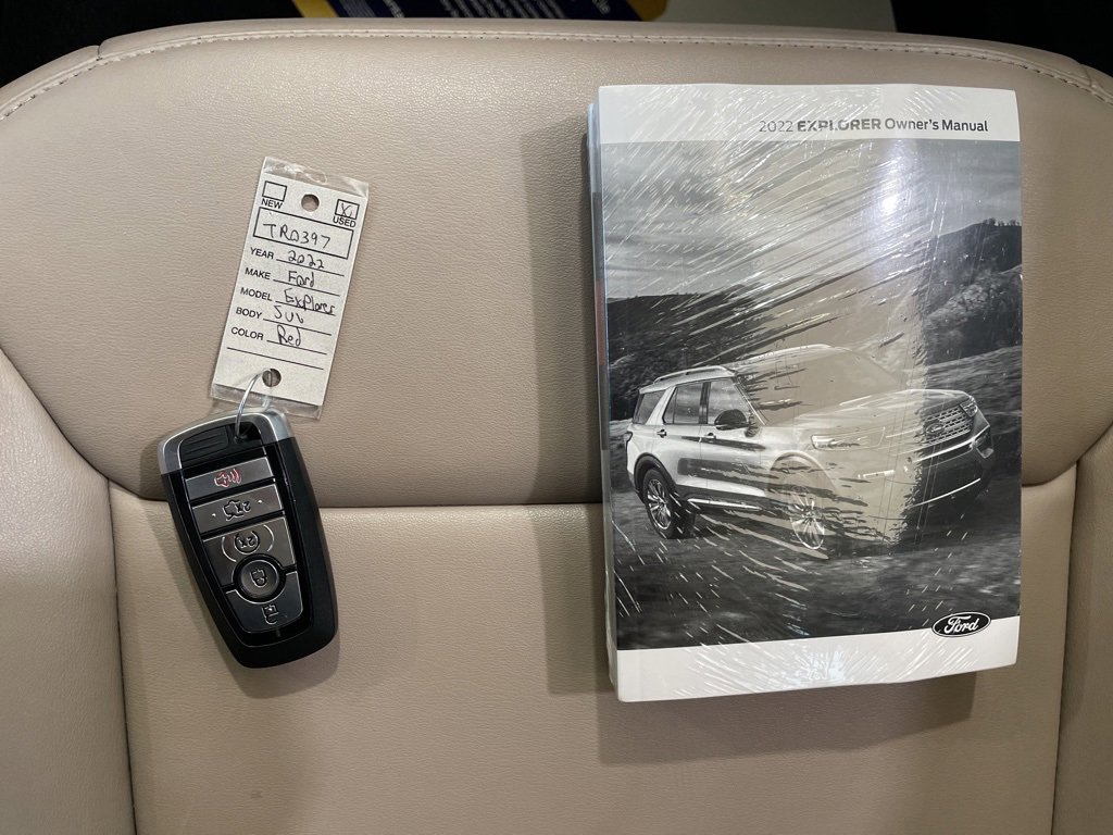 Certified 2022 Ford Explorer XLT w/ Equipment Group 202A image 27