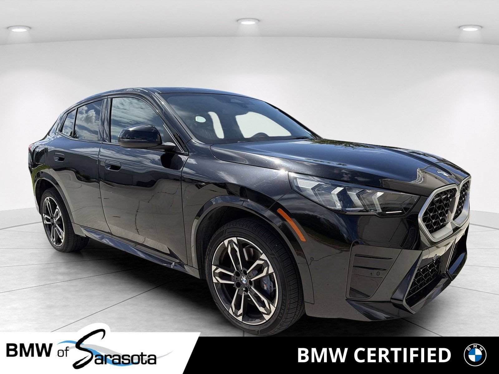 Certified 2025 BMW X2 xDrive28i AWD/4WD image 1