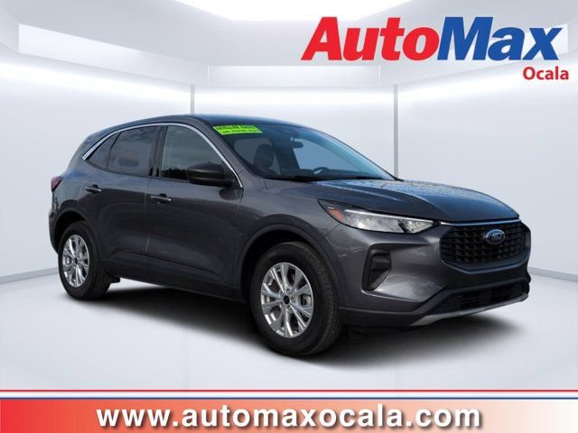 Used 2024 Ford Escape Active w/ Tech Pack #1 FWD image 1