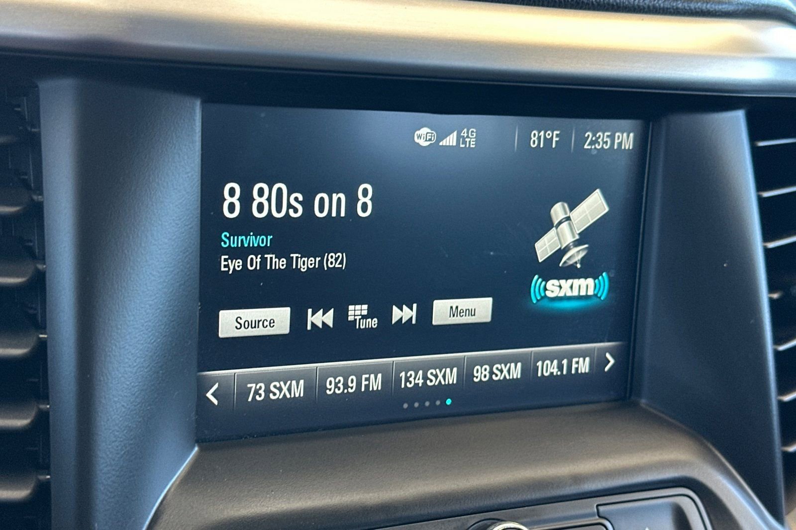 Used 2018 GMC Acadia SLE FWD image 18