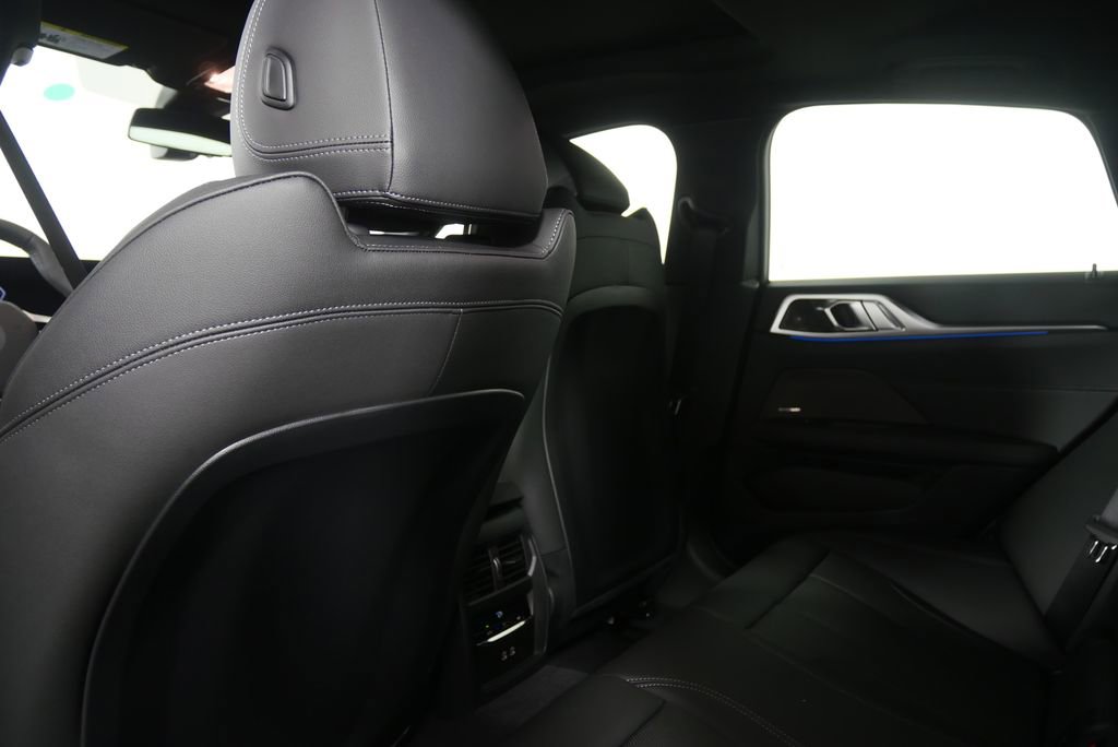 New 2026 BMW i4 eDrive40 image 17