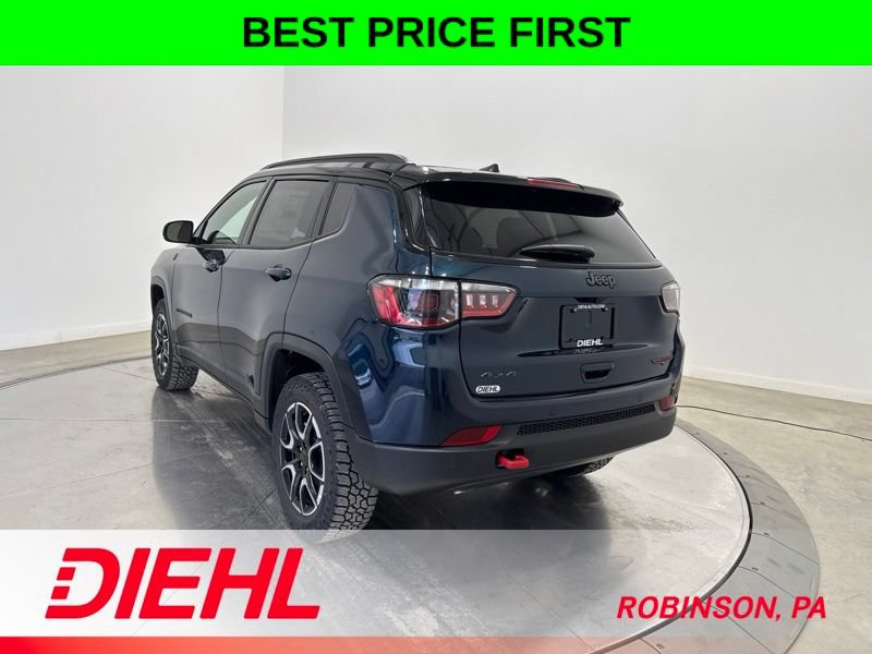 New 2026 Jeep Compass Trailhawk w/ Sun, Sound & Navigation Group AWD/4WD image 5
