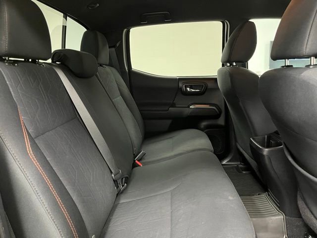 Used 2020 Toyota Tacoma TRD Off-Road w/ Technology Package AWD/4WD image 31