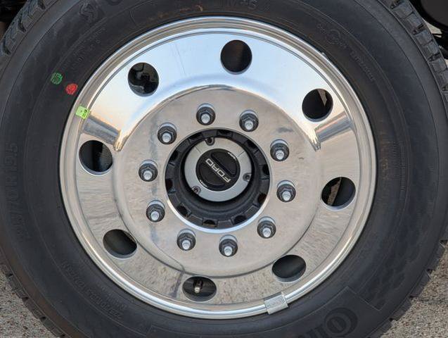 New 2026 Ford F450 Platinum w/ FX4 Off-Road Package AWD/4WD image 38