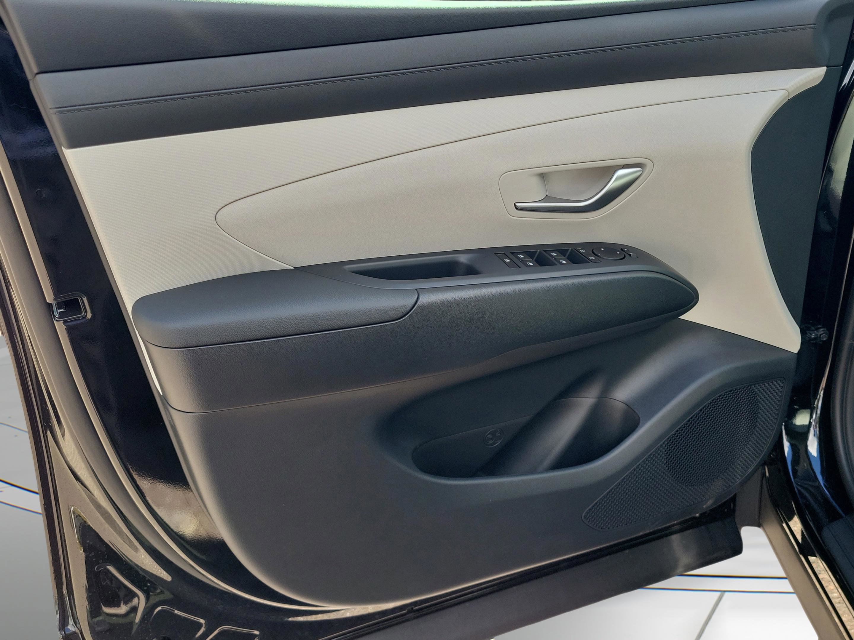 New 2026 Hyundai Tucson Blue SE image 26