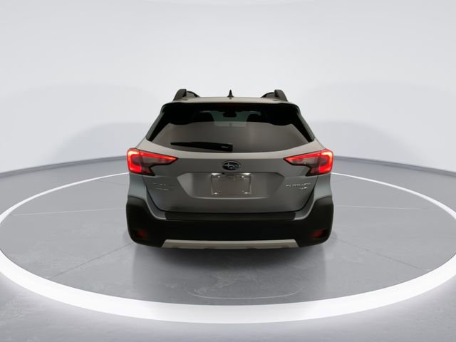 Used 2025 Subaru Outback Limited XT AWD/4WD image 3