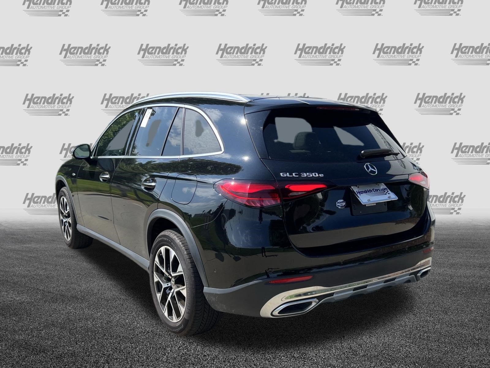 Used 2025 Mercedes-Benz GLC 350e 4MATIC image 9