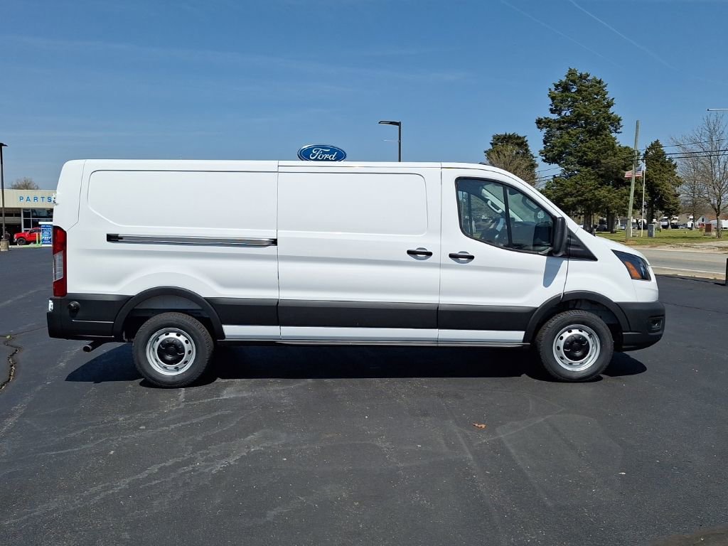New 2026 Ford Transit 150 Low Roof RWD image 17