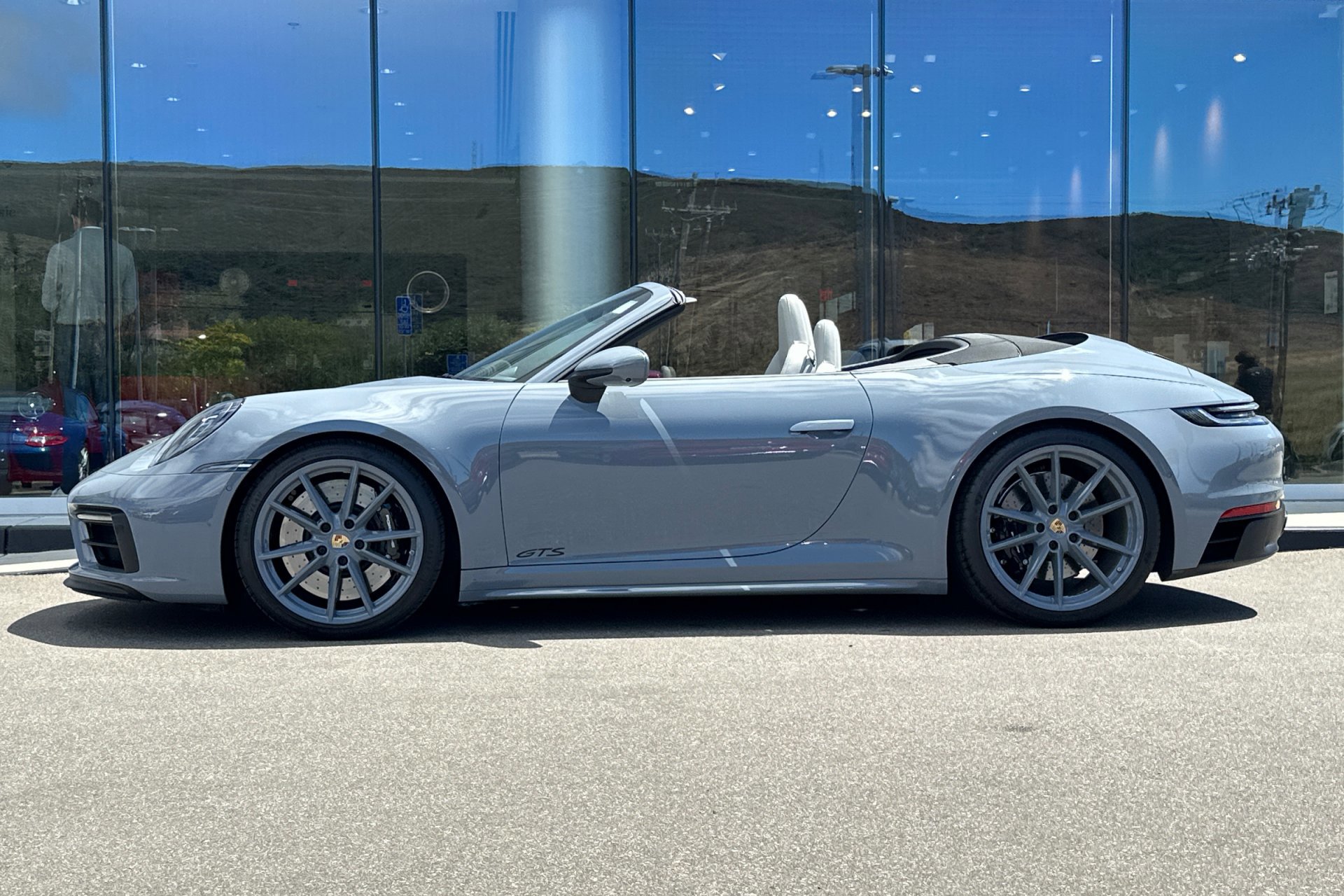 Certified 2023 Porsche 911 Carrera S image 2