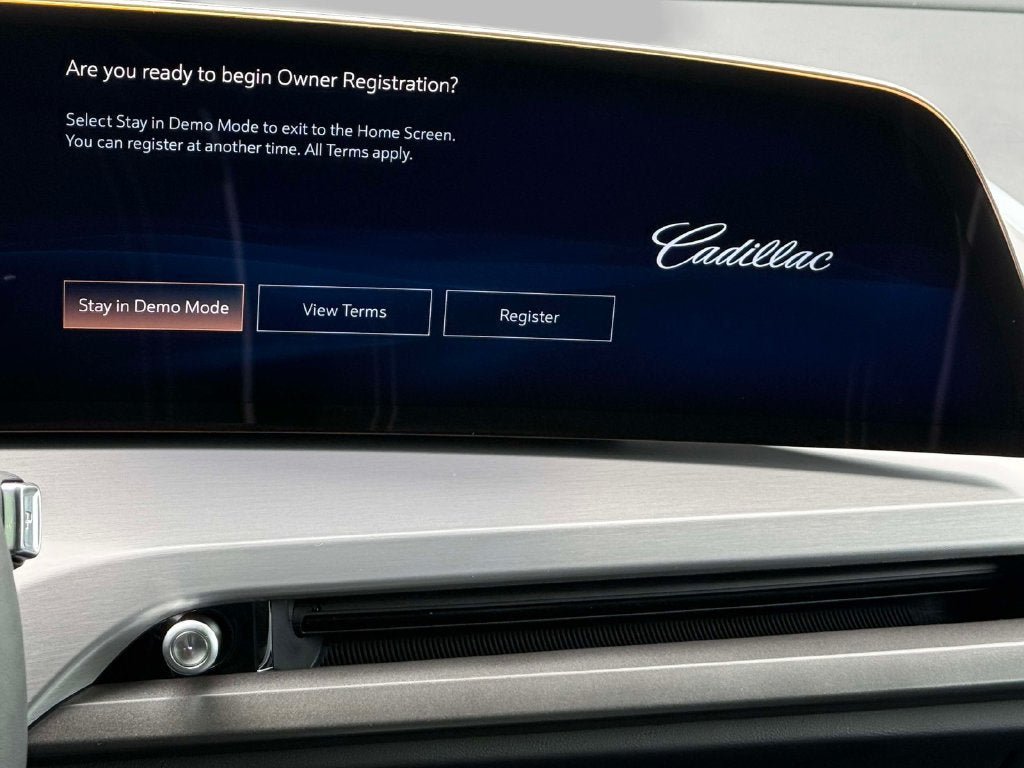 New 2027 Cadillac Vistiq Sport w/ LPO, Floor Liner Package AWD/4WD image 5