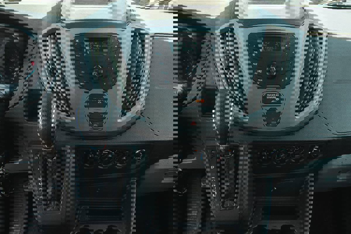 Used 2018 Ford Transit 250 138 image 15