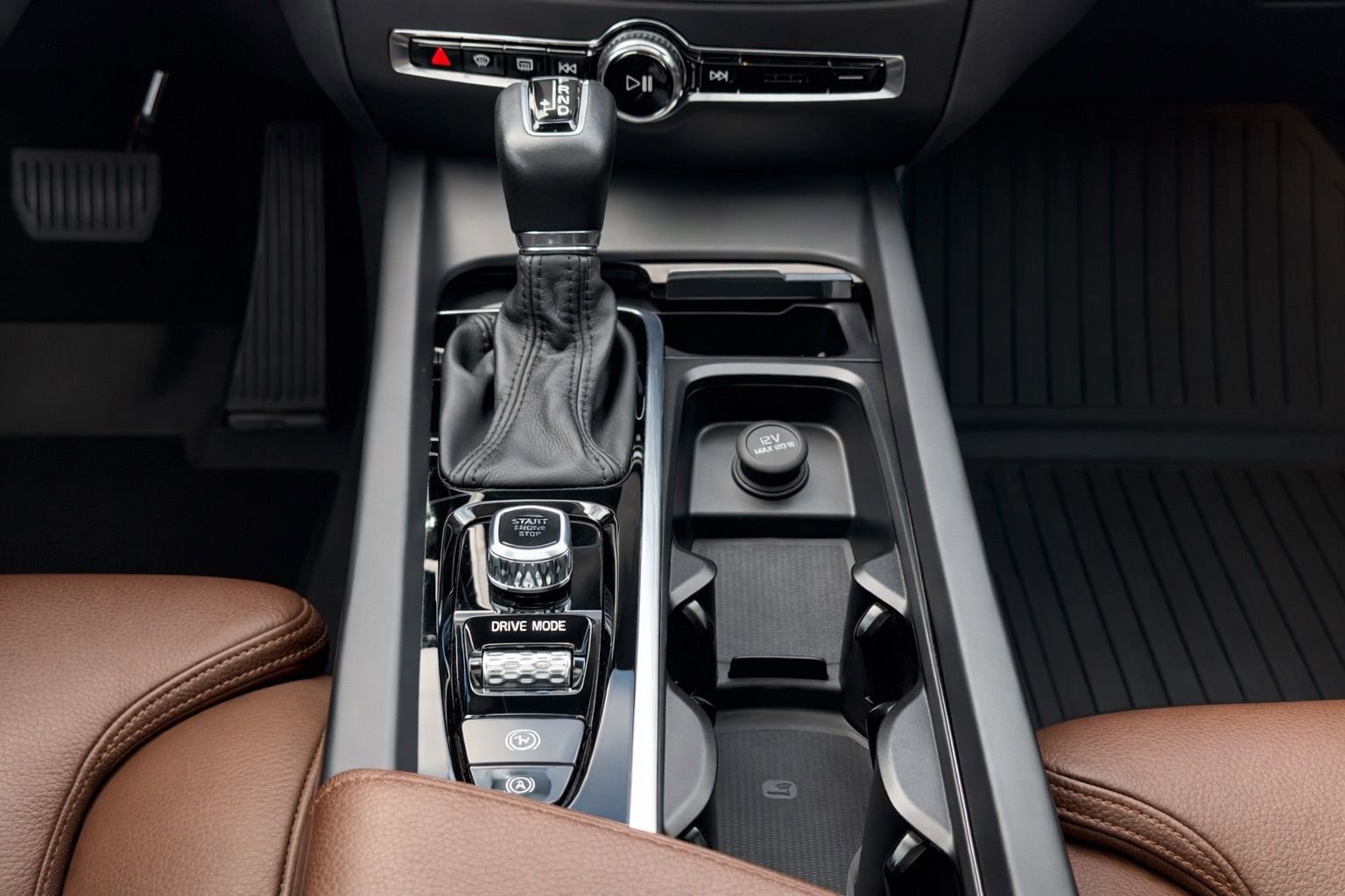 Used 2020 Volvo S60 T6 Inscription image 24