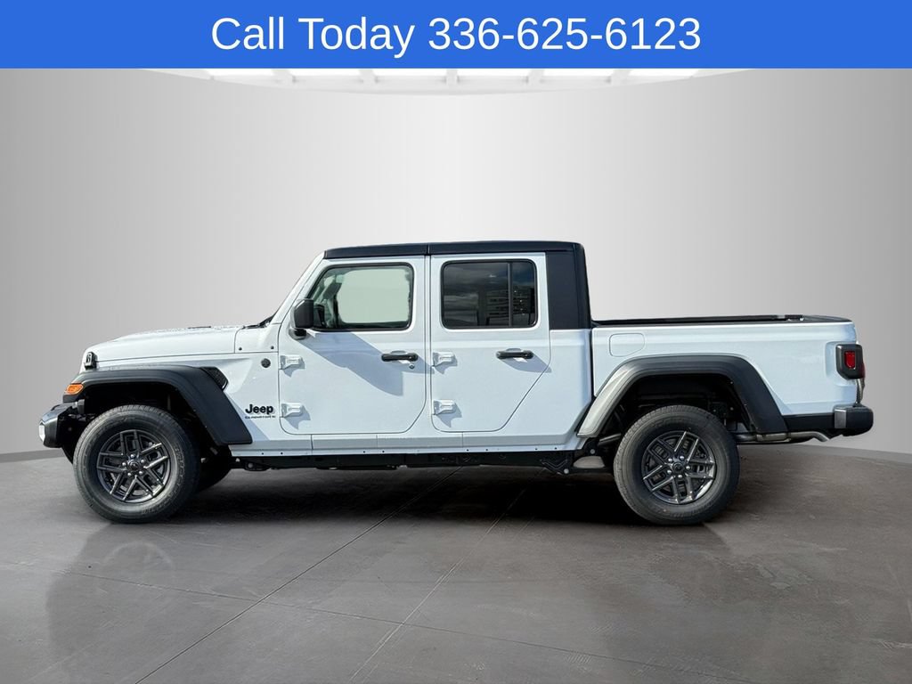 New 2025 Jeep Gladiator Sport AWD/4WD image 8