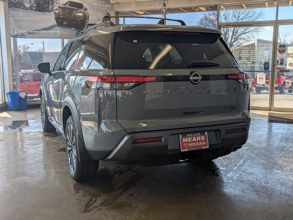 New 2026 Nissan Pathfinder Platinum image 3