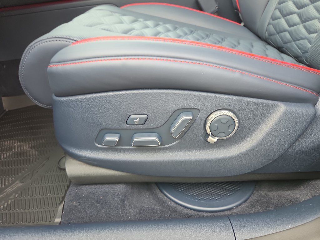New 2027 Genesis GV80 3.5T e-SC AWD/4WD image 12