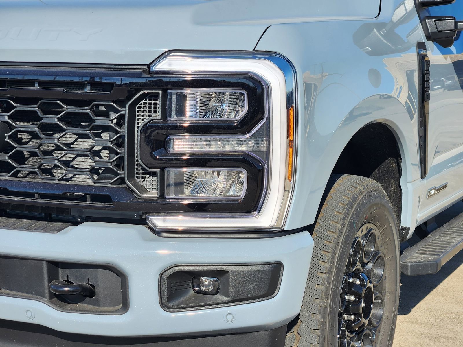 New 2026 Ford F250 Lariat w/ Black Appearance Package image 10