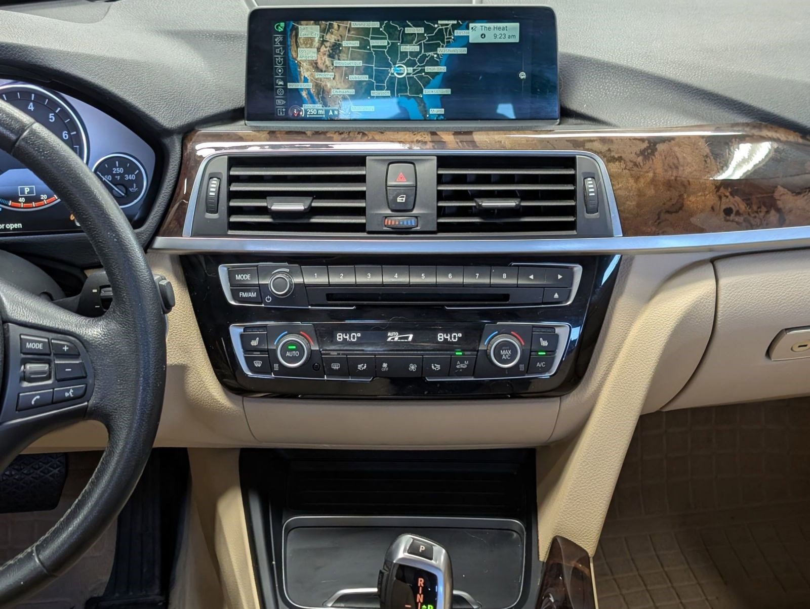 Used 2016 BMW 320i Sedan image 29