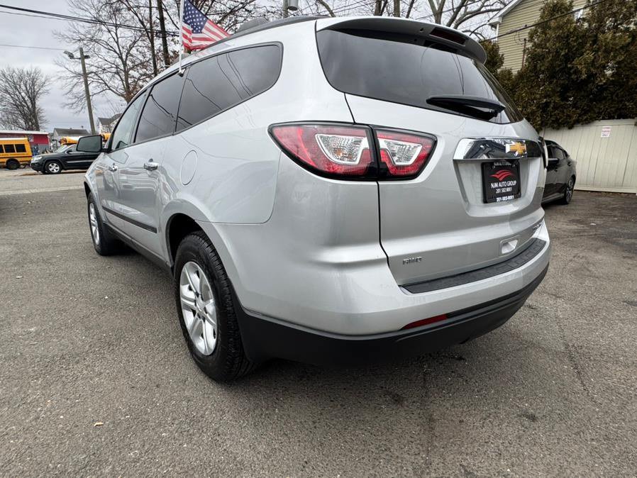Used 2016 Chevrolet Traverse LS AWD/4WD image 3