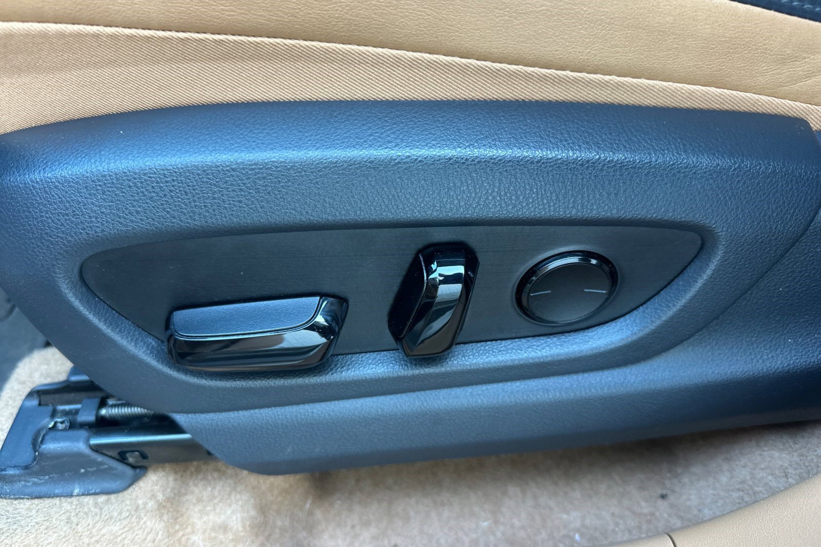 Certified 2023 Lexus RZ 450e Premium w/ Technology Package image 14