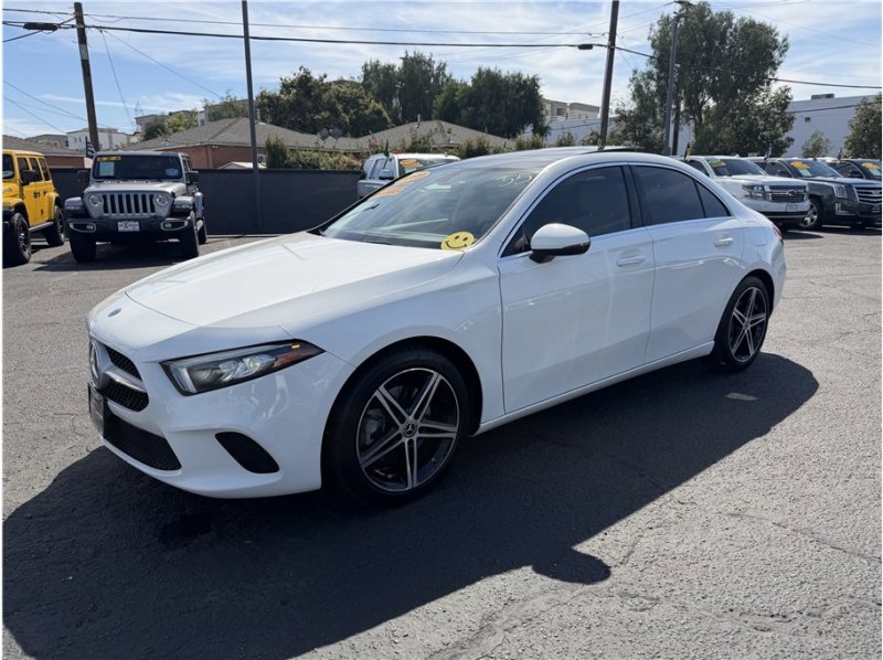 Used 2019 Mercedes-Benz A 220 image 3