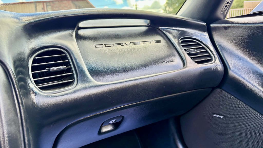 Used 2004 Chevrolet Corvette Convertible image 19
