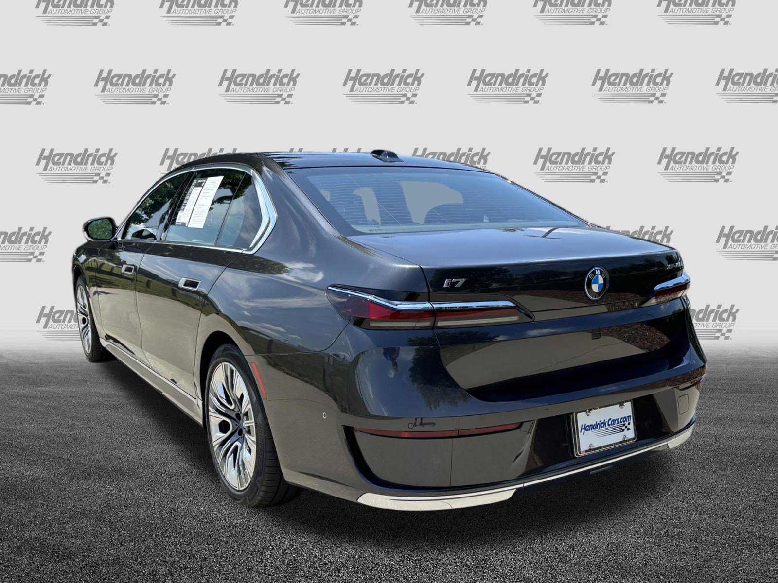Certified 2023 BMW i7 xDrive60 AWD/4WD image 8