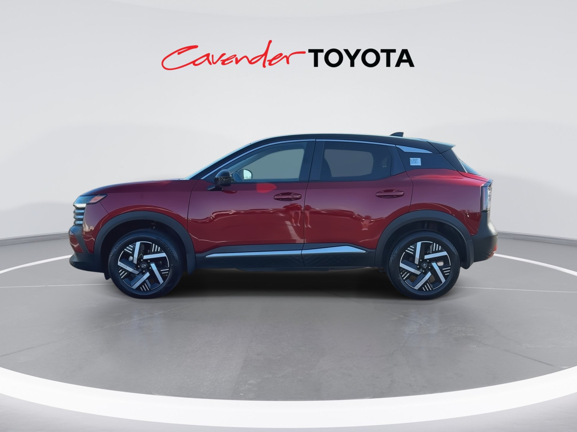 Used 2025 Nissan Kicks SV FWD image 5