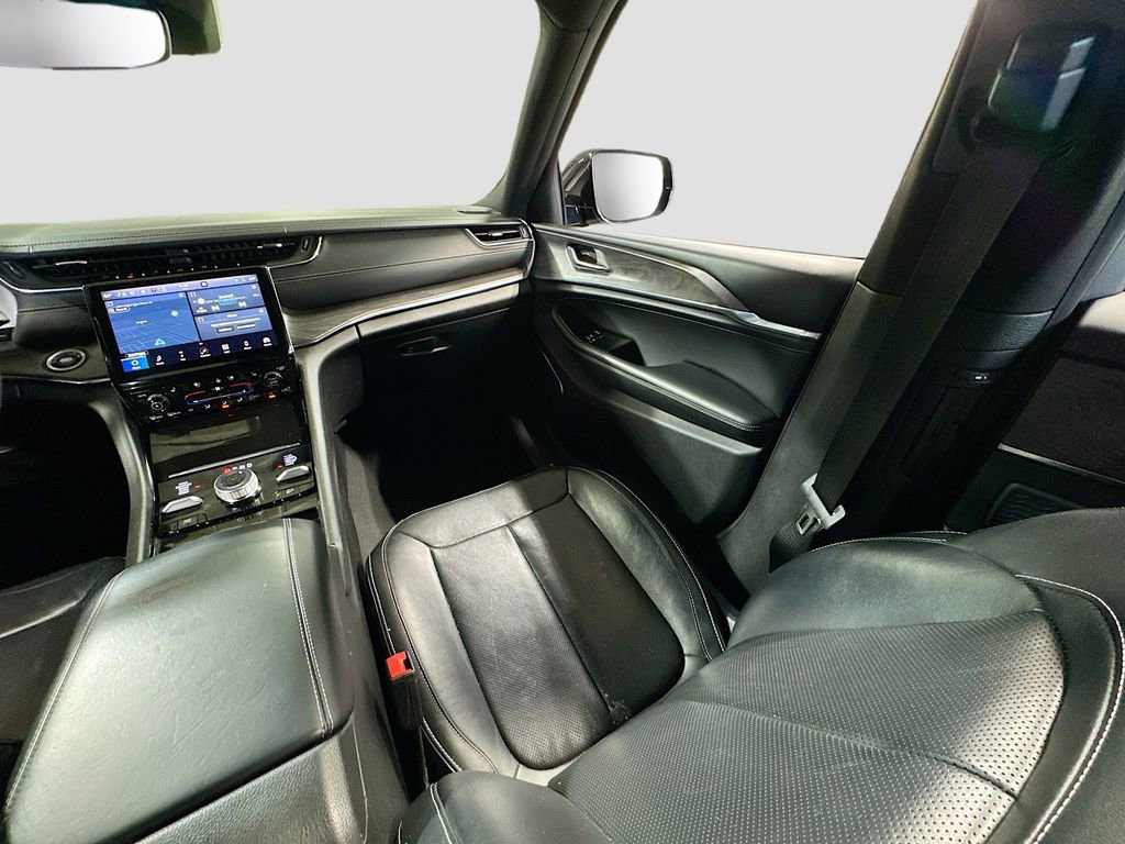 Used 2023 Jeep Grand Cherokee L Overland AWD/4WD image 18