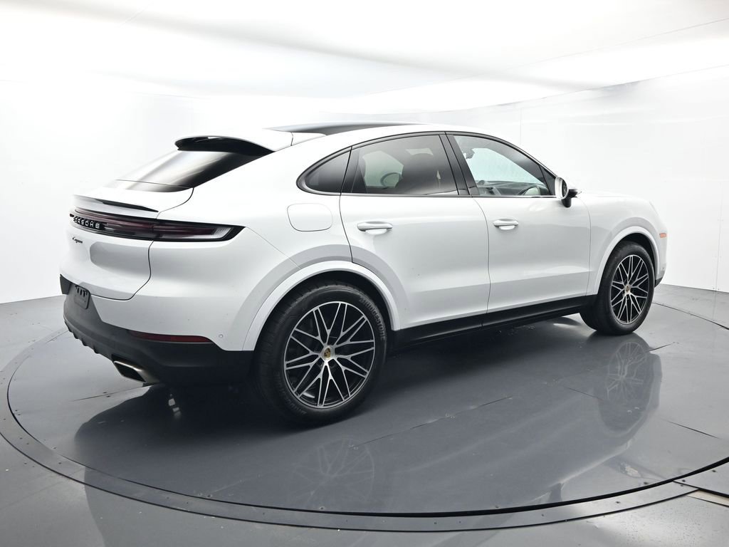 Certified 2024 Porsche Cayenne Coupe AWD/4WD image 15